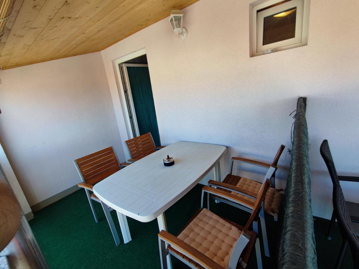 Apartmani Sabira Новий Винодольський Екстер'єр фото