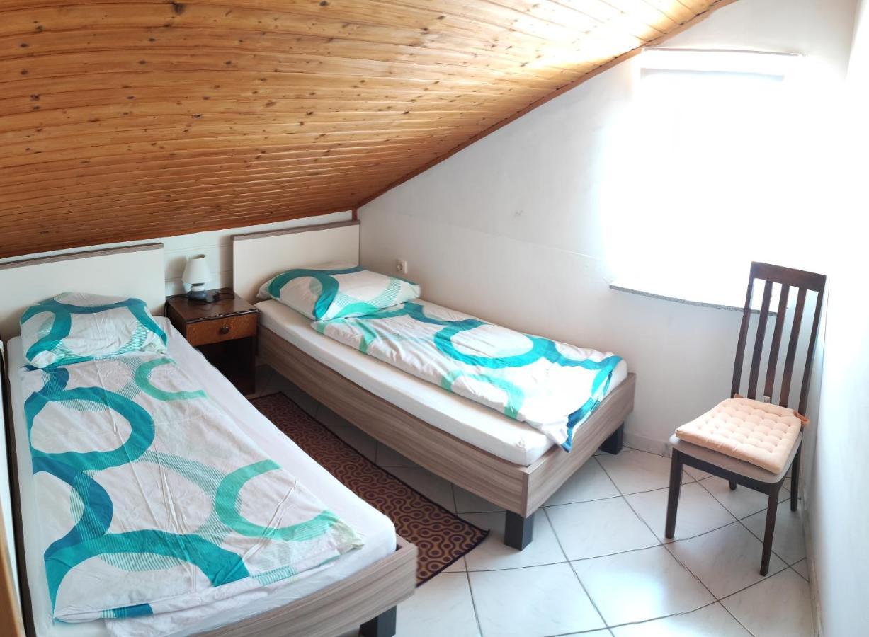 Apartmani Sabira Новий Винодольський Екстер'єр фото
