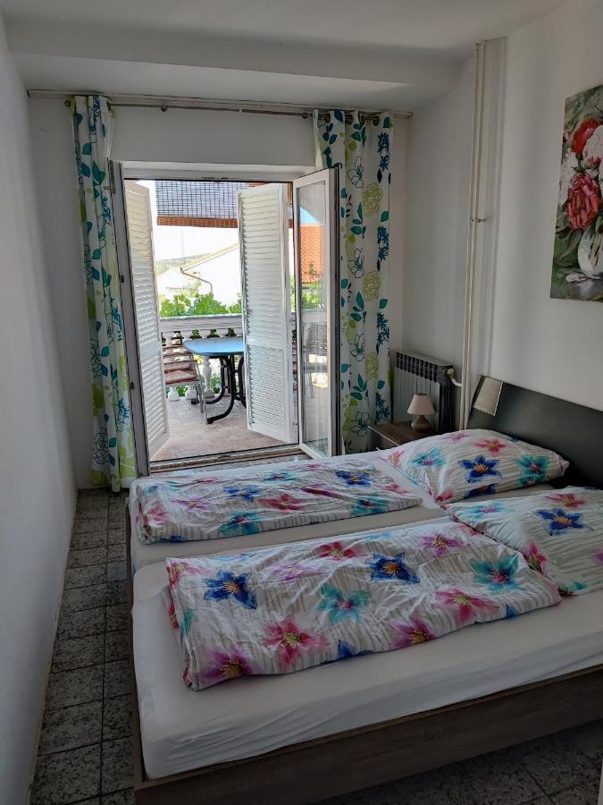 Apartmani Sabira Новий Винодольський Екстер'єр фото